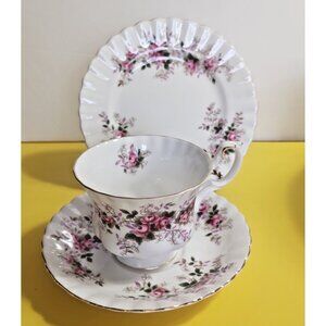 2 Sets Royal Albert Bone China Lavender Rose Tea Cup Saucer & Bread Plate 2008